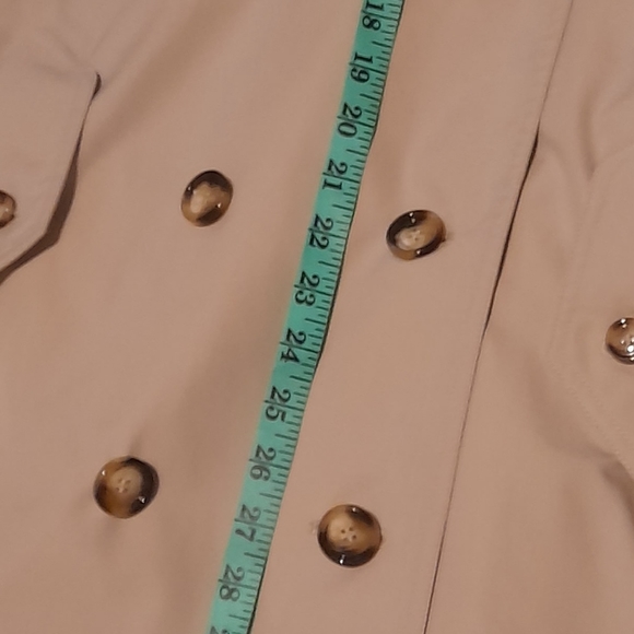 Burberry trench coat - Picture 7 of 11